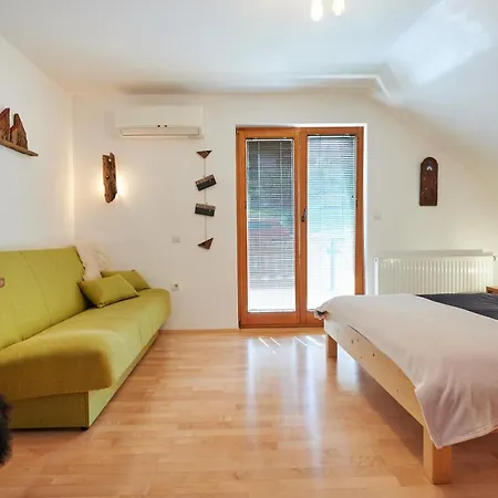 Guest house S